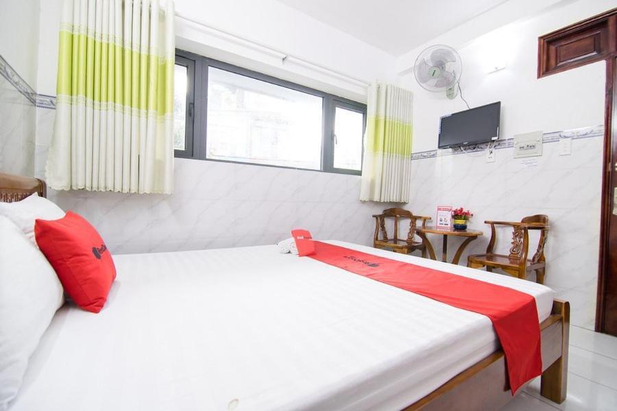 Reddoorz Hoang Tuan Hotel Ho Chi Minh City Exterior photo