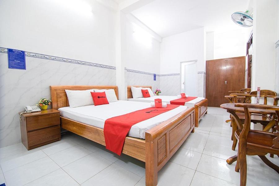 Reddoorz Hoang Tuan Hotel Ho Chi Minh City Exterior photo