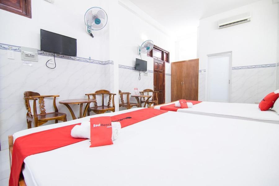 Reddoorz Hoang Tuan Hotel Ho Chi Minh City Exterior photo