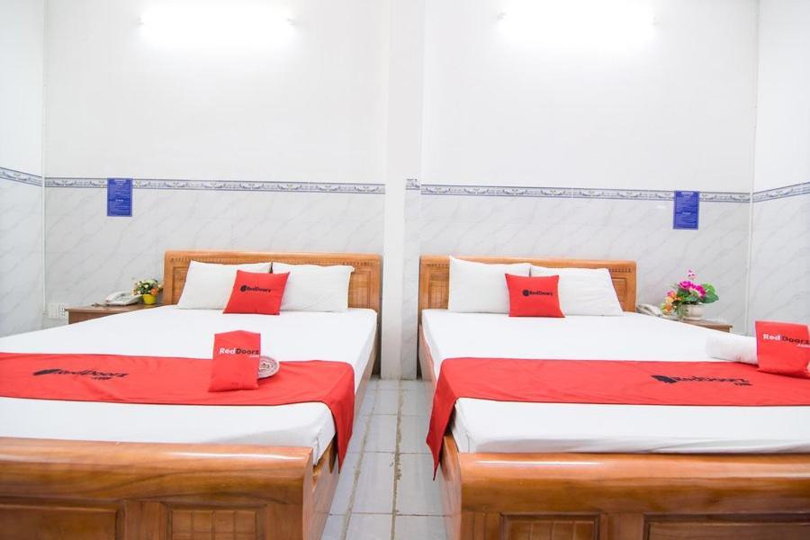 Reddoorz Hoang Tuan Hotel Ho Chi Minh City Exterior photo
