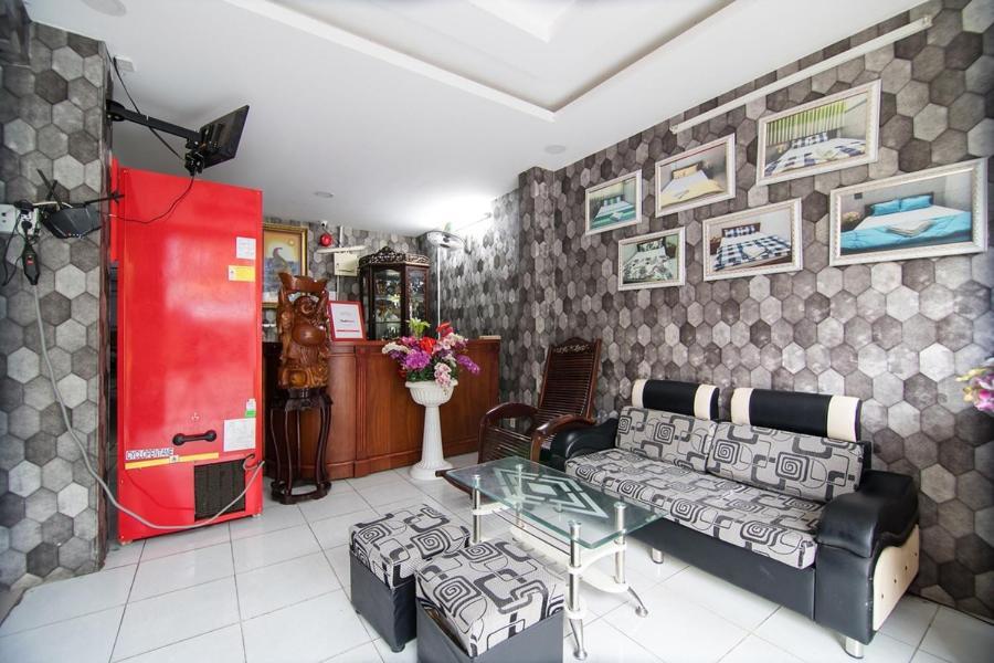 Reddoorz Hoang Tuan Hotel Ho Chi Minh City Exterior photo